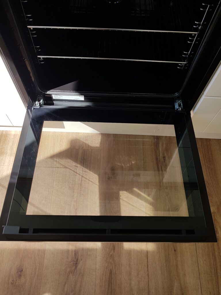 how to clean glass in oven 